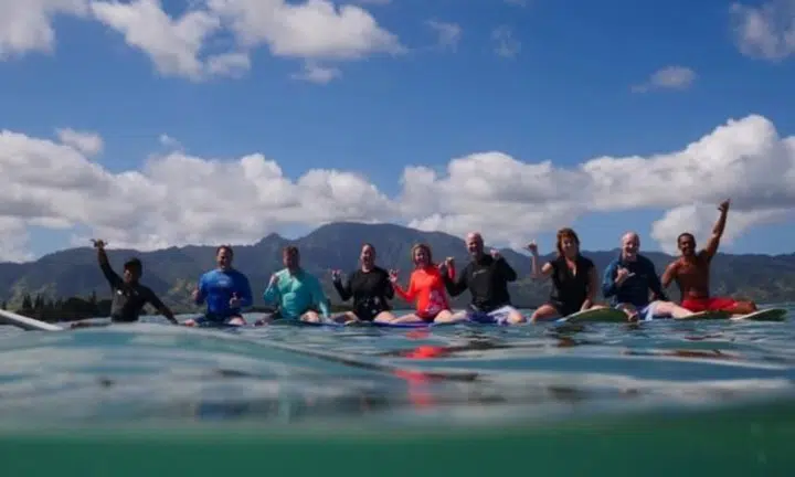 North Shore surfing lessons on Oahu Hawaii. Group surf school, North Shore.