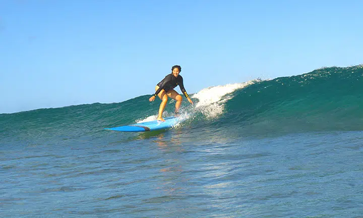 Advanced surfing lessons, Oahu surf school, North Shore, Hawaii.